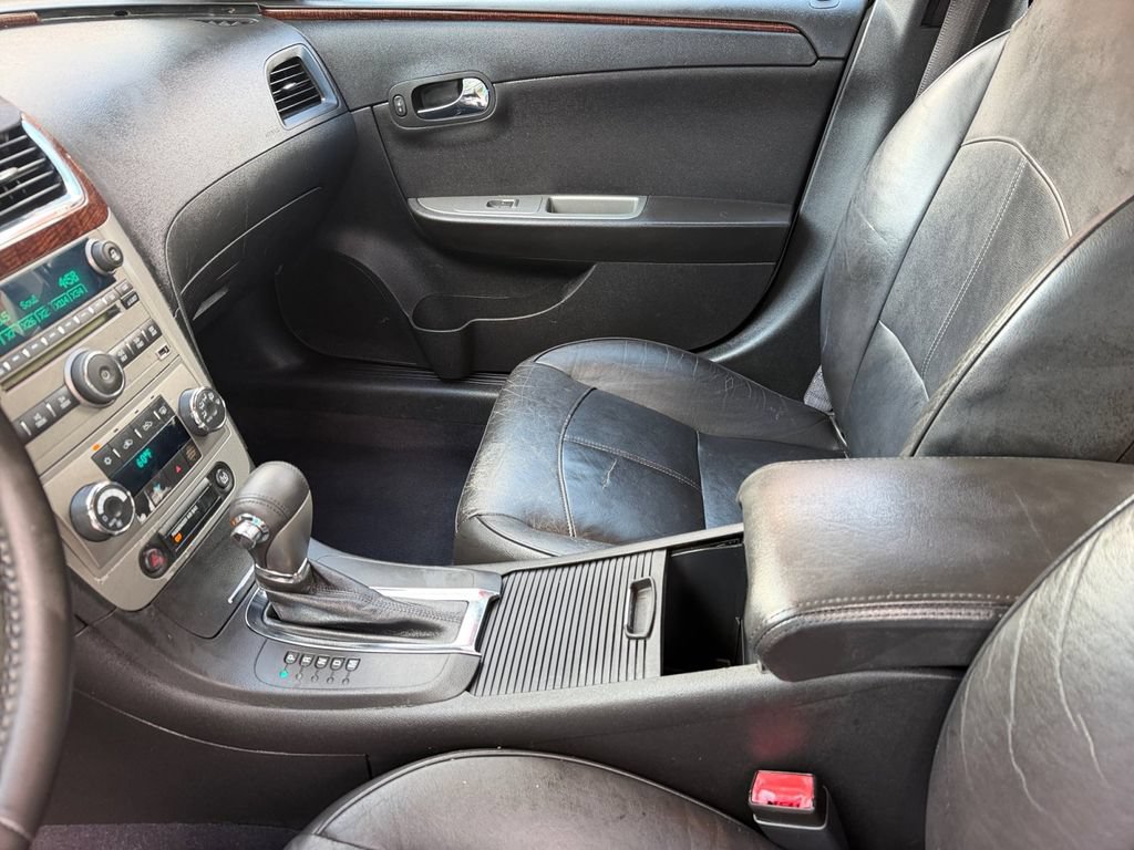 Used 2010 Chevrolet Malibu LTZ FWD image 13