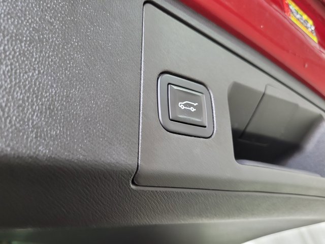 Used 2019 Cadillac XT4 Premium Luxury w/ Driver Awareness Package image 53