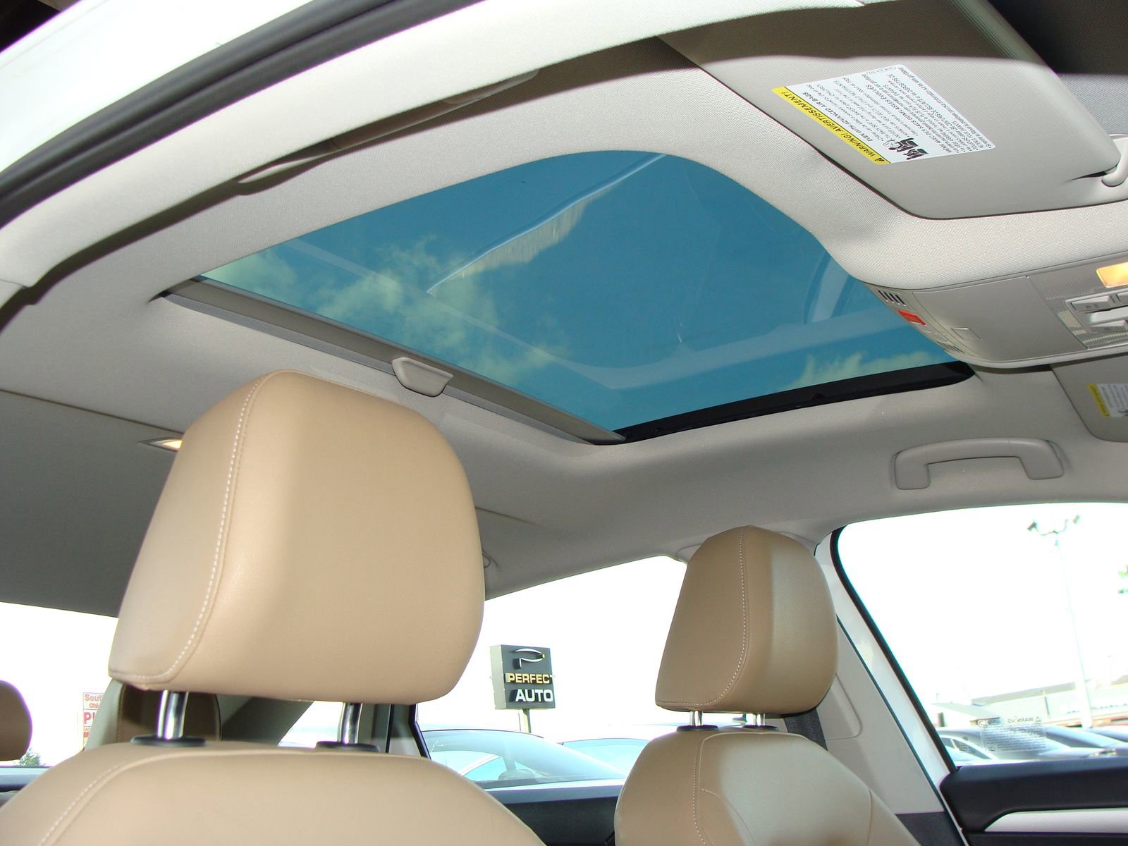 Used 2021 Volkswagen Jetta SE w/ SE Cold Weather Package image 12