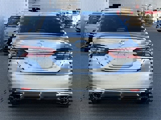 Used 2023 Toyota Camry XSE image 5