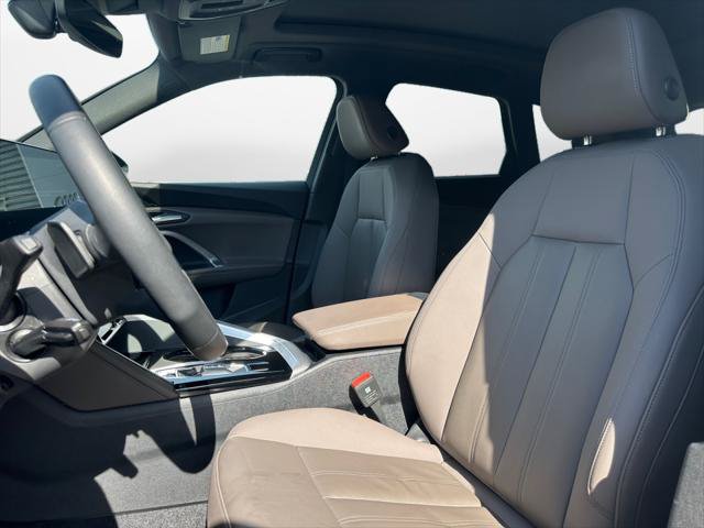 Certified 2025 Audi Q5 Premium w/ Convenience Package AWD/4WD image 11