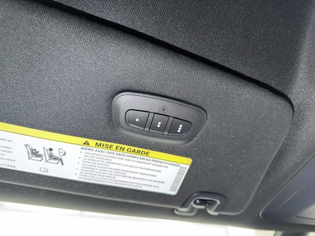Used 2025 Chrysler Pacifica Select image 31
