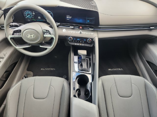 Used 2024 Hyundai Elantra Blue FWD image 24