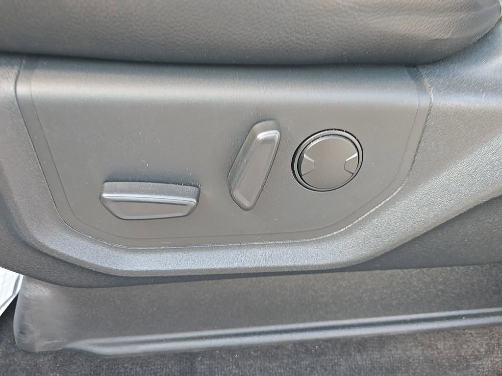 Used 2020 Ford F150 Lariat w/ Equipment Group 502A Luxury AWD/4WD image 21