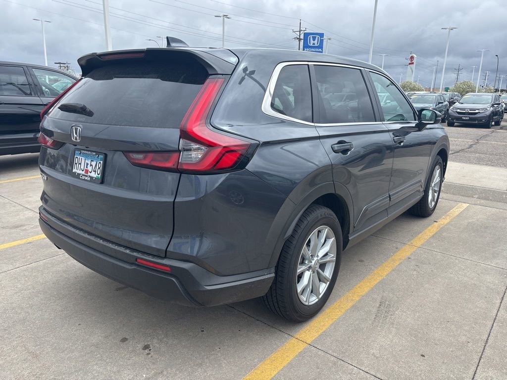 Used 2025 Honda CR-V EX image 5