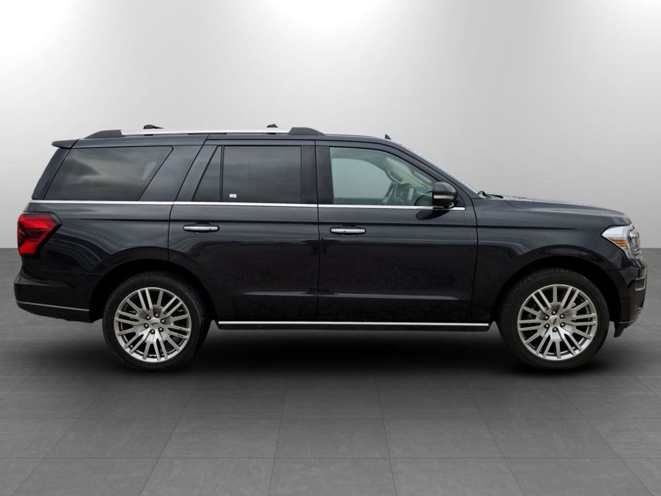 Used 2024 Ford Expedition Limited image 5
