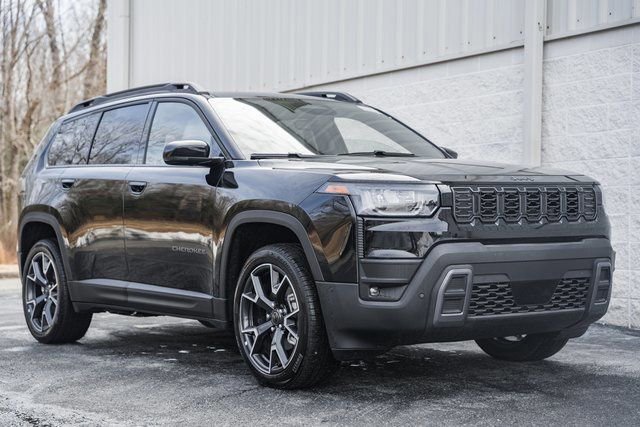 New 2026 Jeep Cherokee Overland image 2