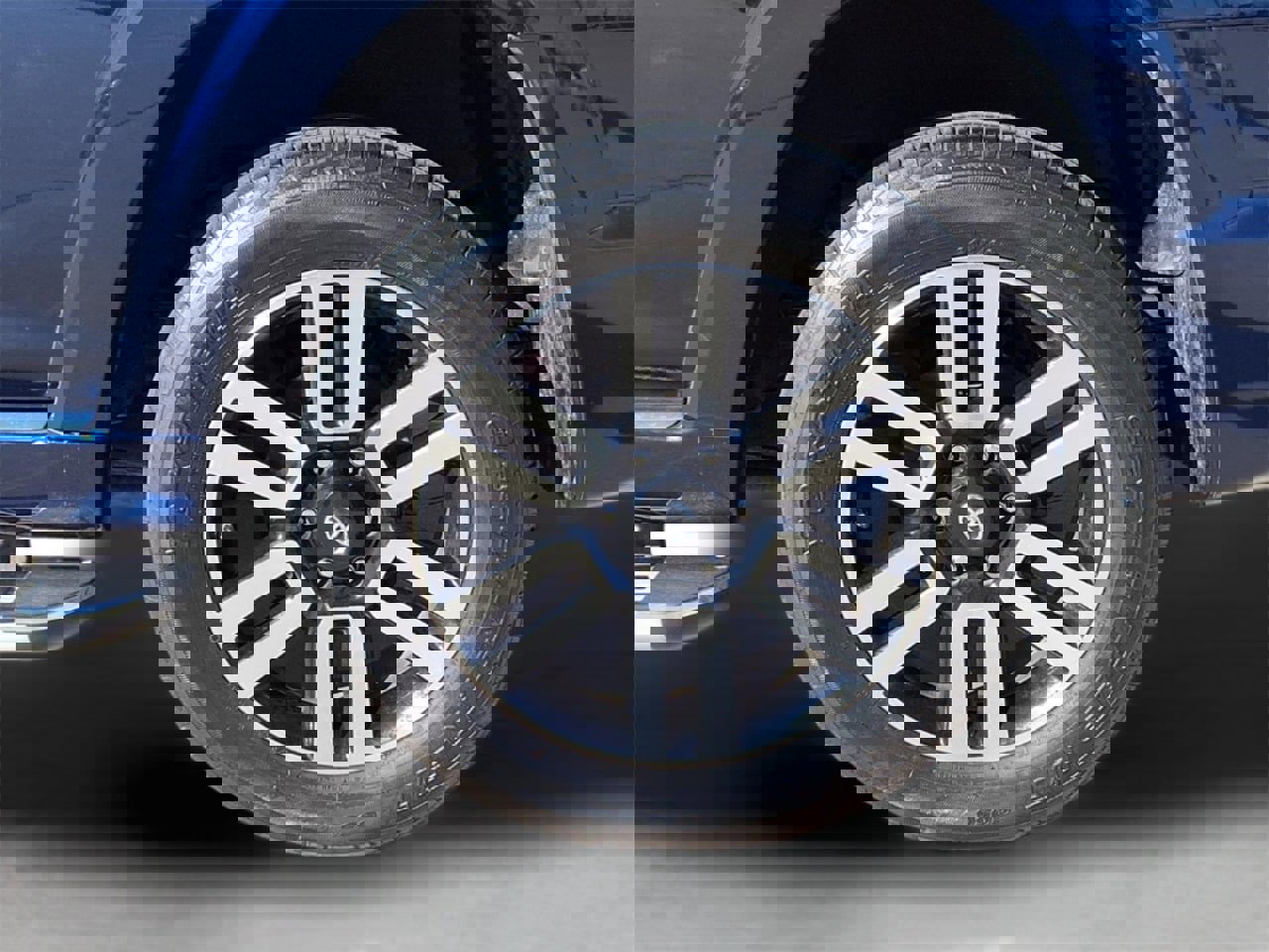 Used 2016 Toyota 4Runner Limited w/ Convenience Package image 3