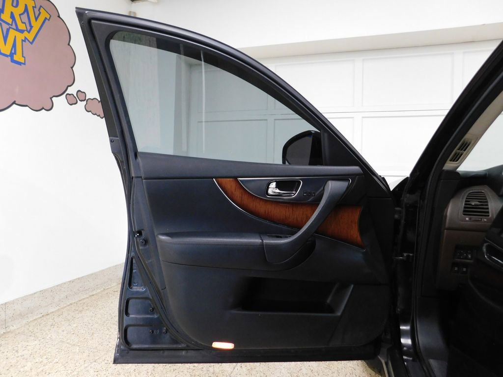 Used 2010 INFINITI FX35 AWD w/ Technology Pkg image 24