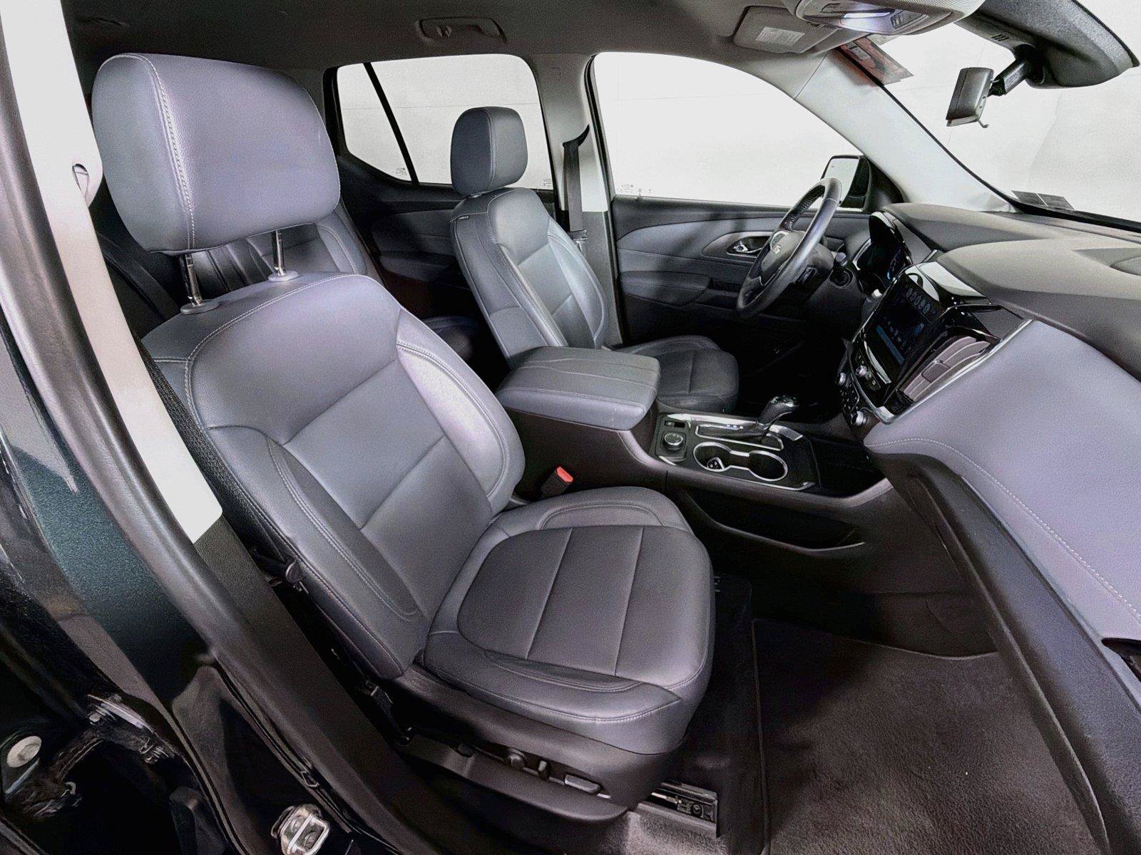 Used 2019 Chevrolet Traverse LT w/ LT Premium Package AWD/4WD image 30