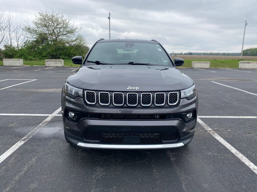 Used 2024 Jeep Compass Limited AWD/4WD image 2