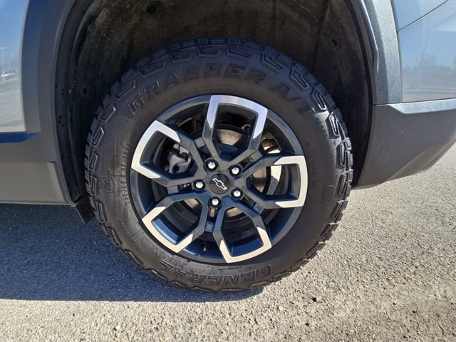 Used 2025 Chevrolet Equinox ACTIV image 34