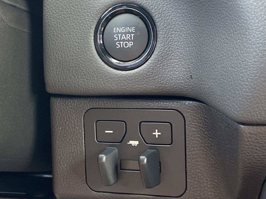 New 2026 Toyota Tundra Limited AWD/4WD image 38
