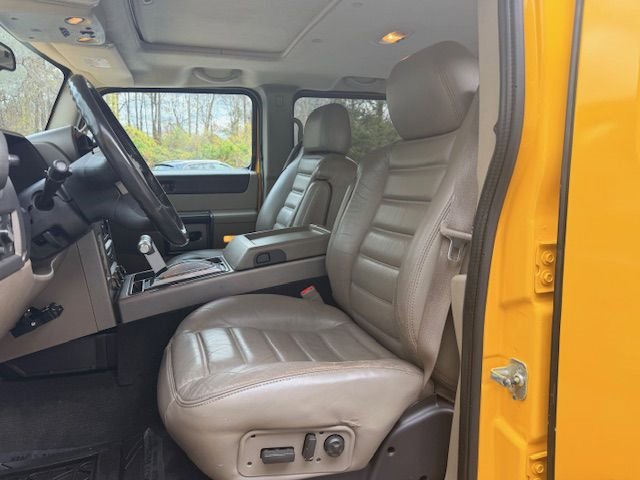 Used 2003 HUMMER H2 w/ Preferred Equipment Group image 15