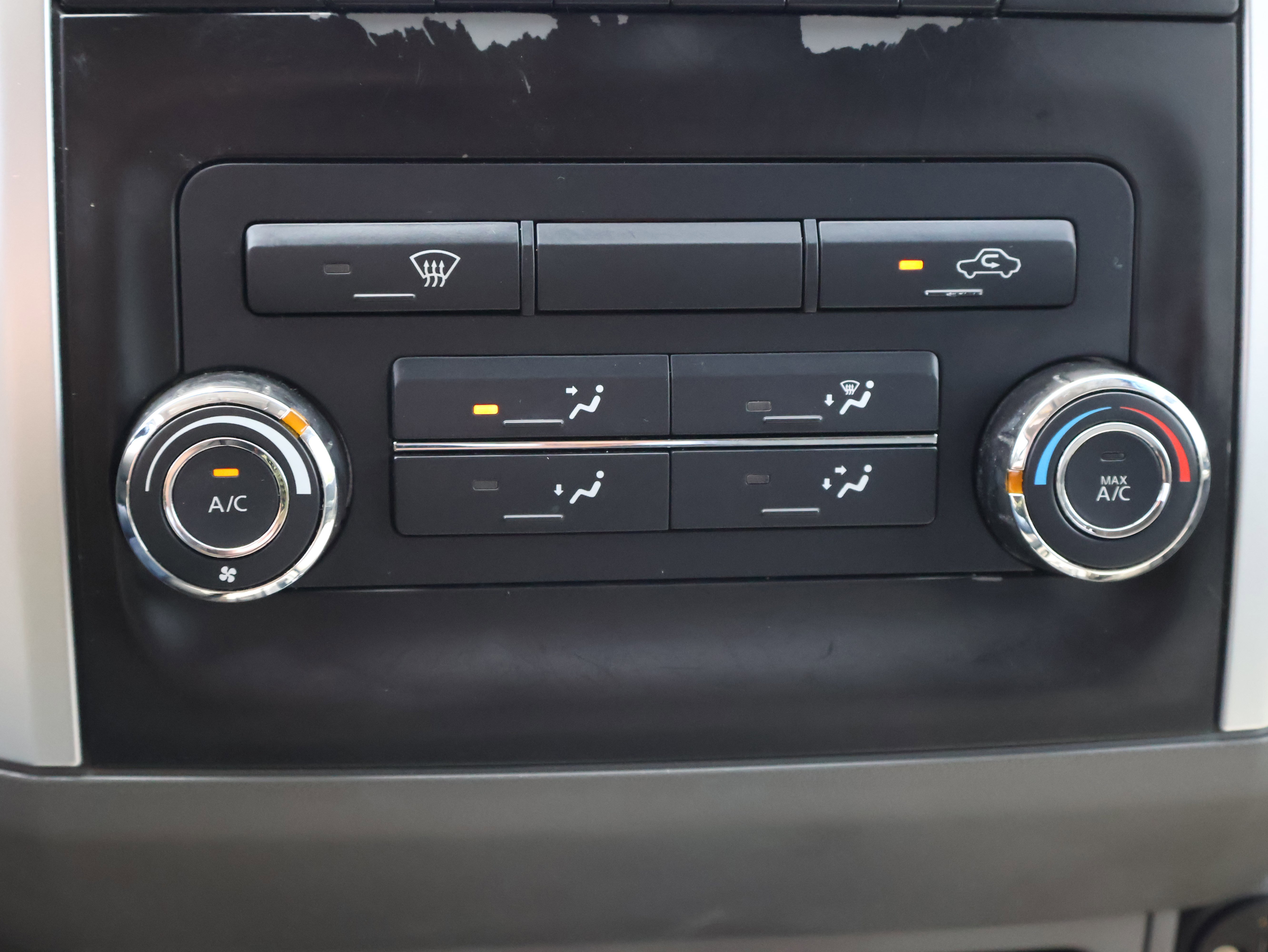 Used 2017 Nissan Frontier SV image 30