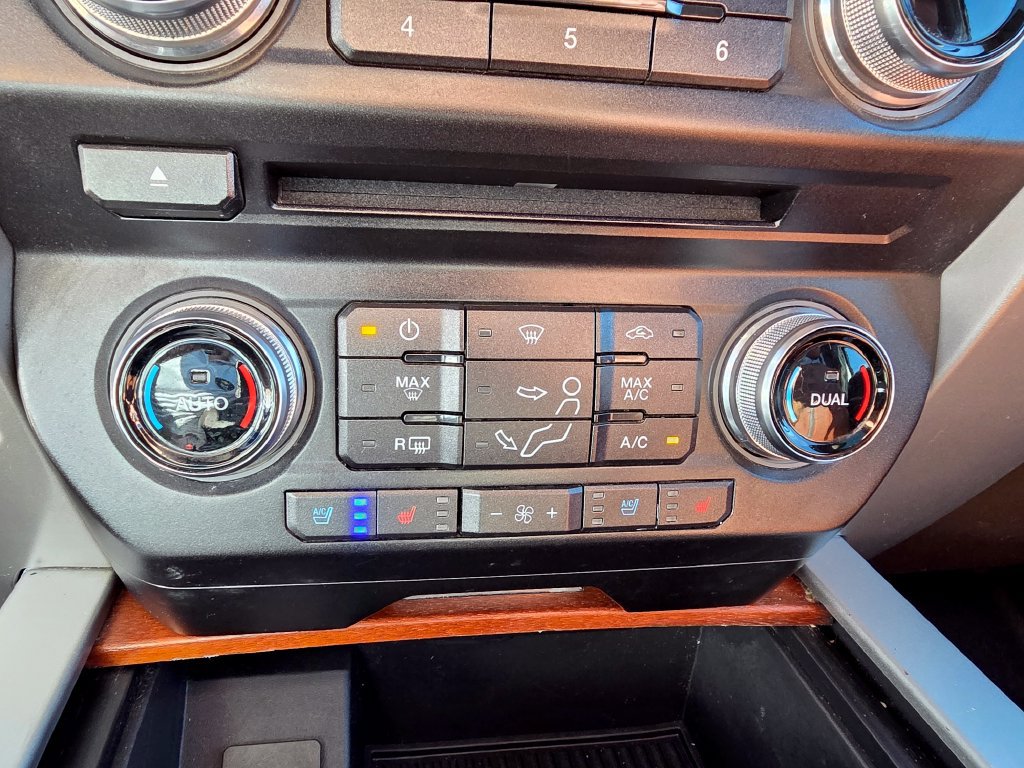 Used 2018 Ford F350 King Ranch w/ King Ranch Ultimate Package AWD/4WD image 25