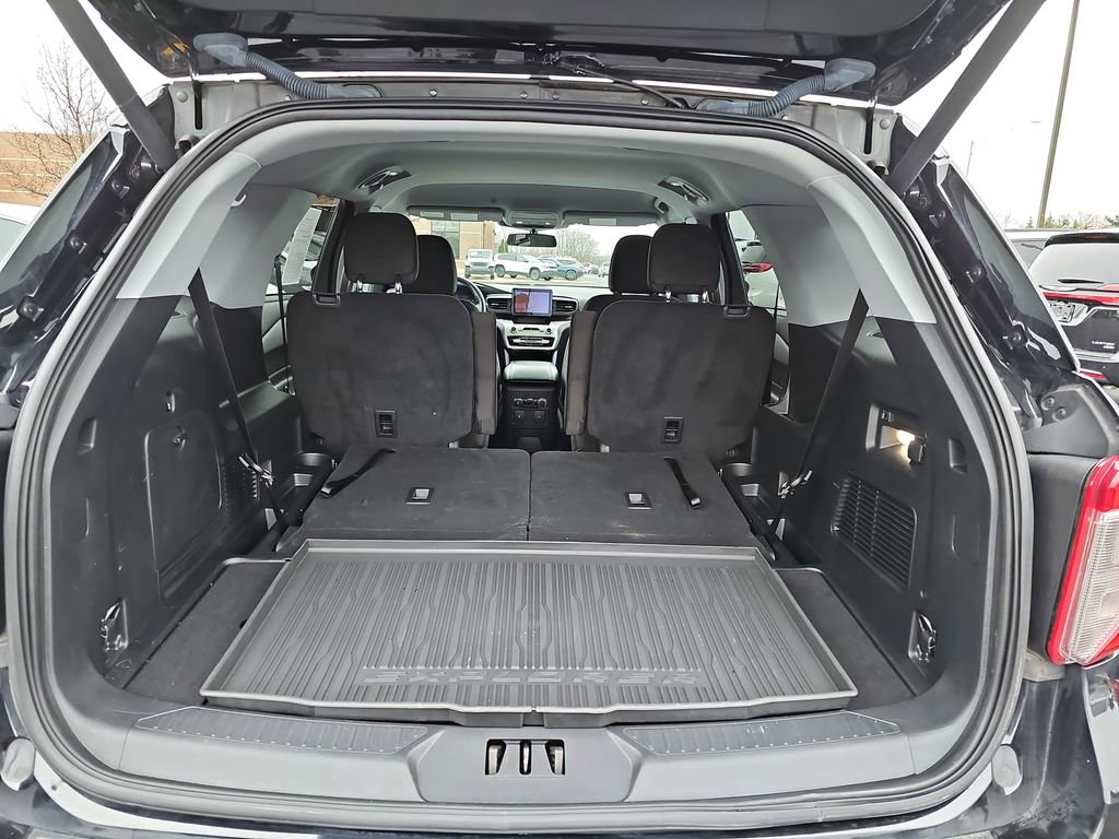 Used 2022 Ford Explorer XLT w/ Class IV Trailer Tow Package image 14