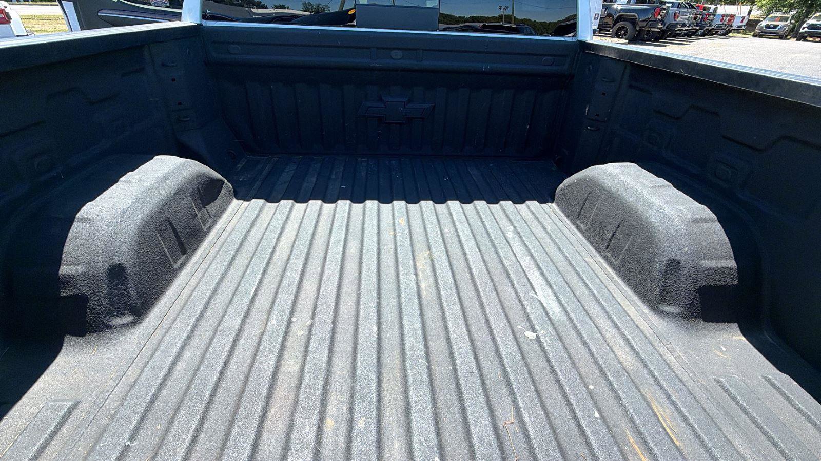 Used 2024 Chevrolet Silverado 1500 LT Trail Boss w/ LT Trail Boss Premium Package AWD/4WD image 10