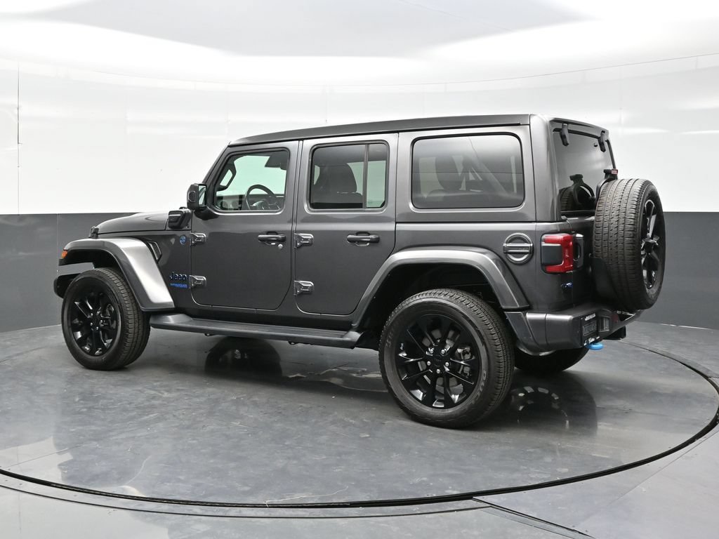 Used 2021 Jeep Wrangler Unlimited Sahara AWD/4WD image 4