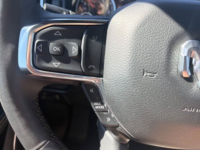 Used 2025 RAM 1500 Laramie AWD/4WD image 27