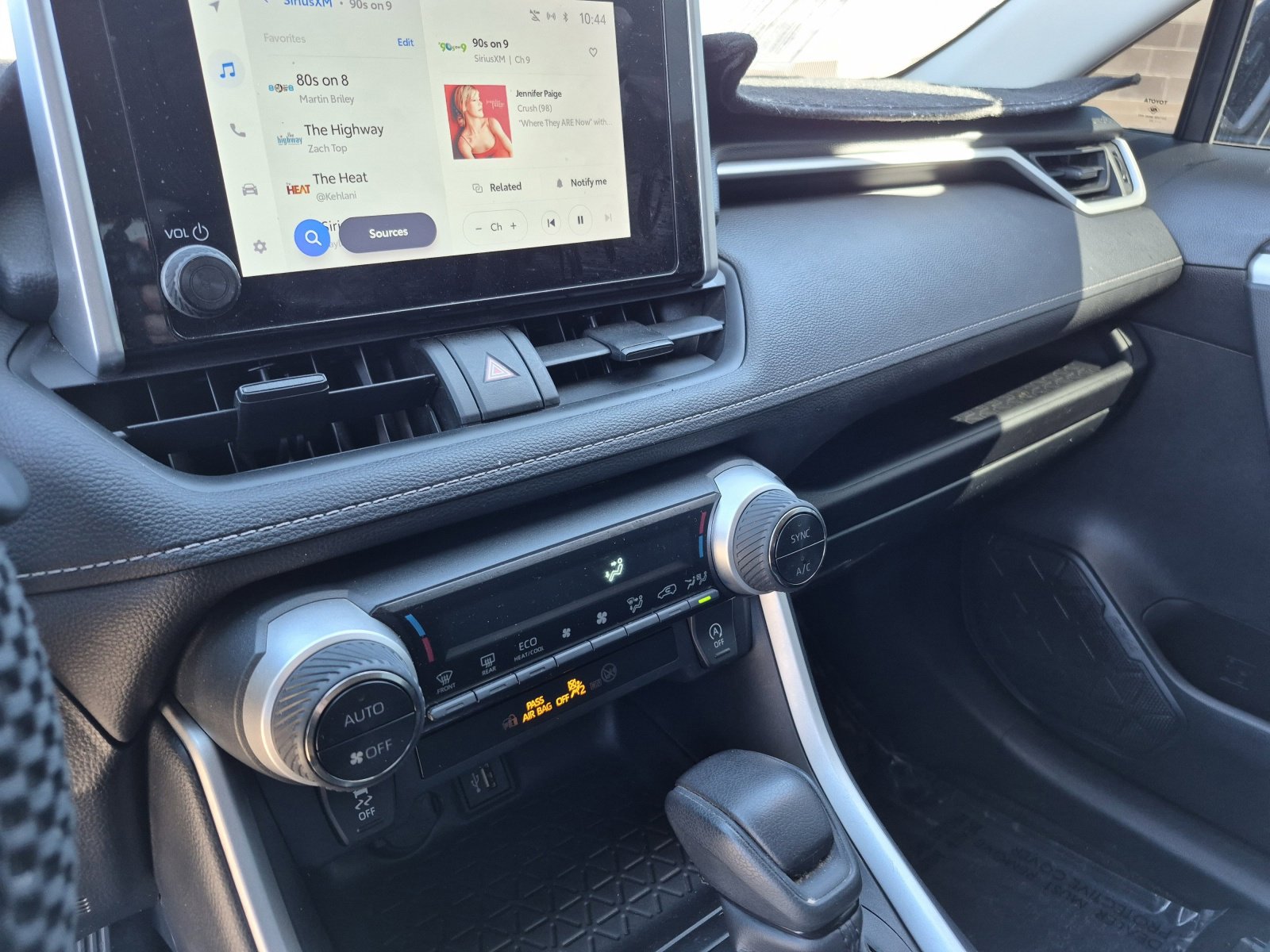 Certified 2023 Toyota RAV4 XLE AWD/4WD image 11