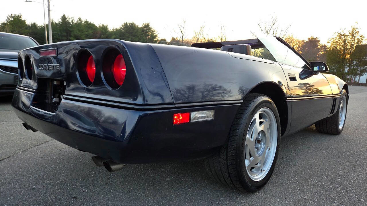 Used 1989 Chevrolet Corvette Convertible RWD image 17