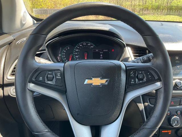 Used 2018 Chevrolet Trax LT w/ LT Convenience Package FWD image 6