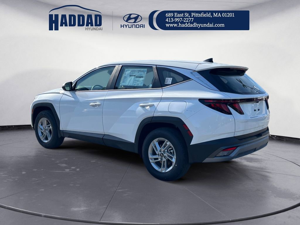 New 2025 Hyundai Tucson SE image 3