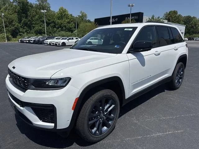 New 2026 Jeep Grand Cherokee Overland AWD/4WD image 3
