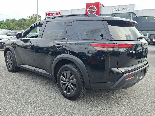 Certified 2022 Nissan Pathfinder SV image 4