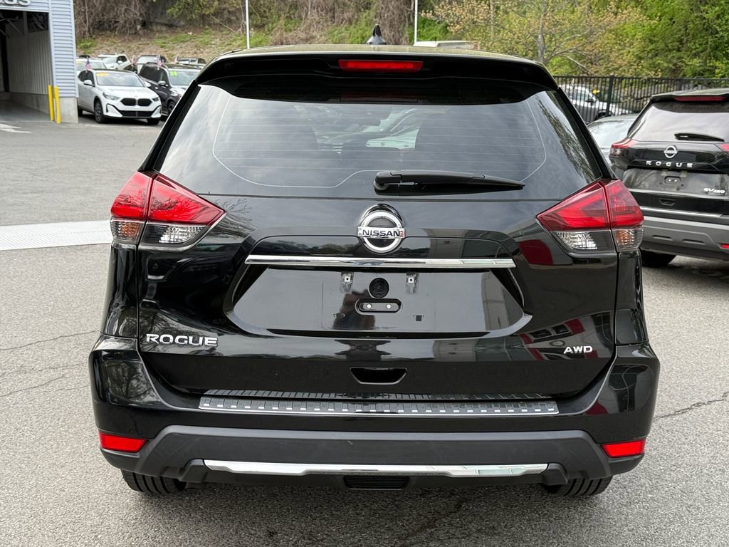 Used 2020 Nissan Rogue S AWD/4WD image 5
