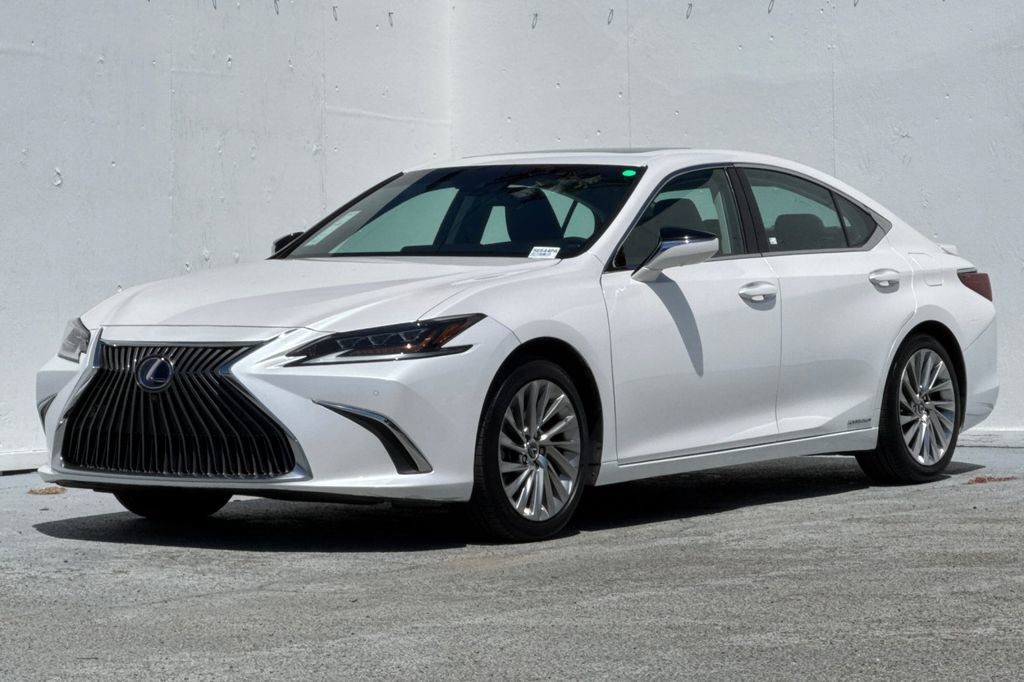 Used 2021 Lexus ES 300h w/ Accessory Package 2 FWD image 7