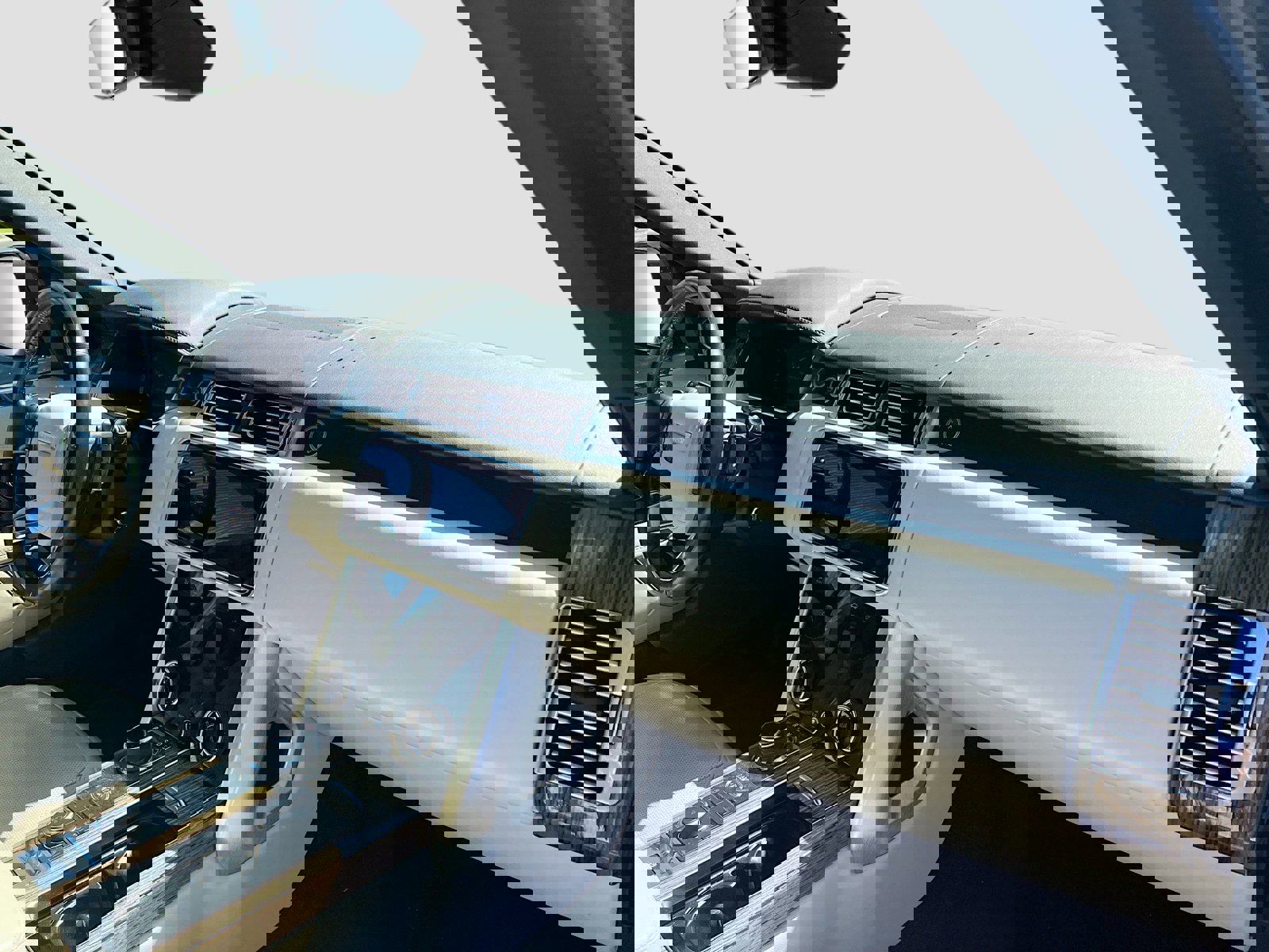 Used 2019 Land Rover Range Rover HSE AWD/4WD image 32