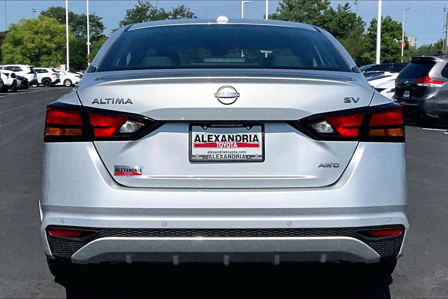 Used 2024 Nissan Altima 2.5 SV AWD/4WD image 4