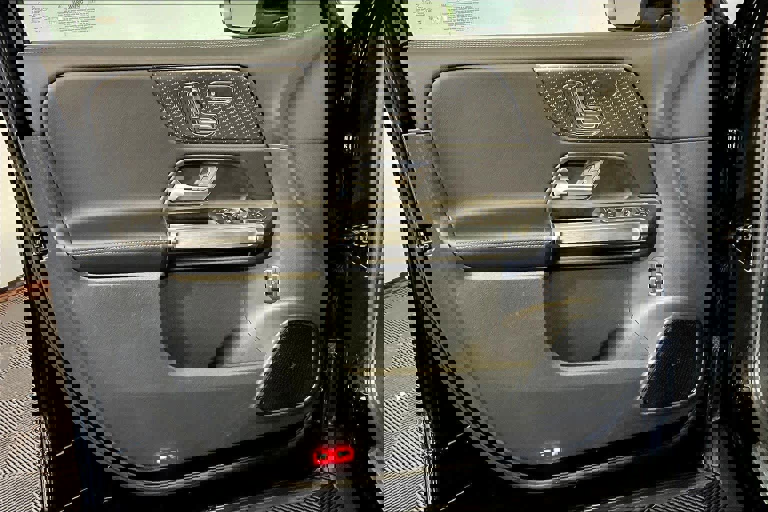 Used 2026 Mercedes-Benz GLB 250 4MATIC image 22