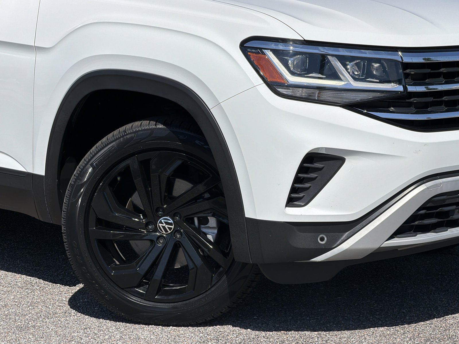 Used 2022 Volkswagen Atlas SE image 3