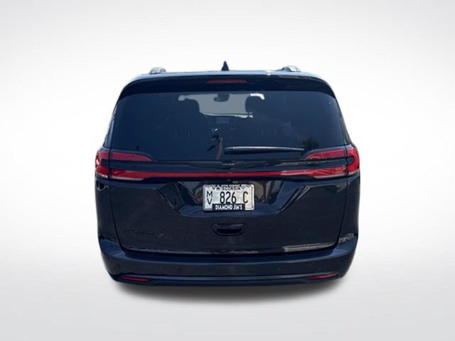 Used 2021 Chrysler Pacifica Touring w/ S Appearance Package FWD image 4