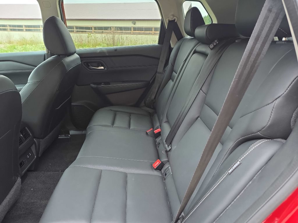 Used 2024 Nissan Rogue SL w/ SL Premium Package AWD/4WD image 11