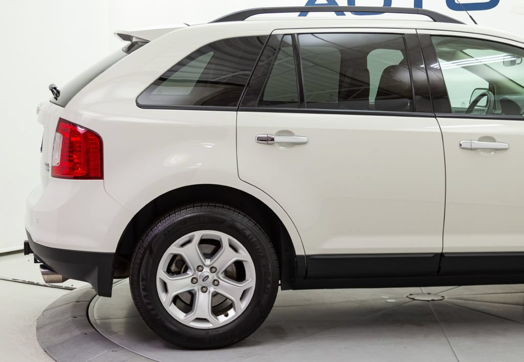 Used 2011 Ford Edge SEL w/ 202A Rapid Spec Order Code AWD/4WD image 16