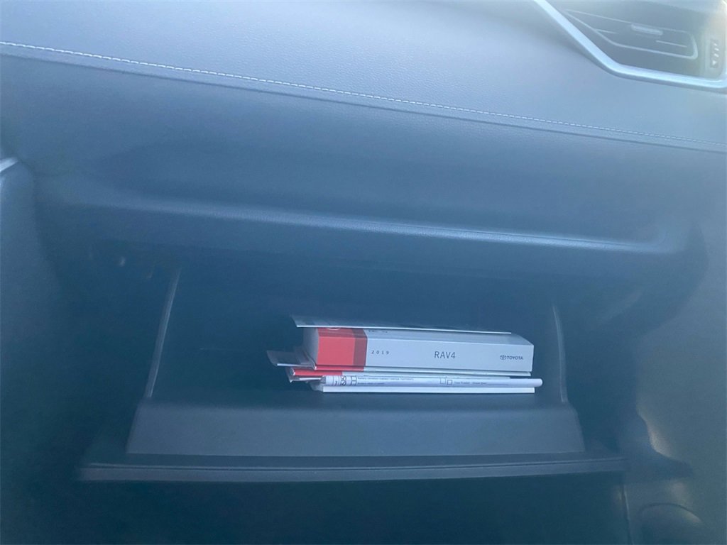 Used 2019 Toyota RAV4 LE image 25