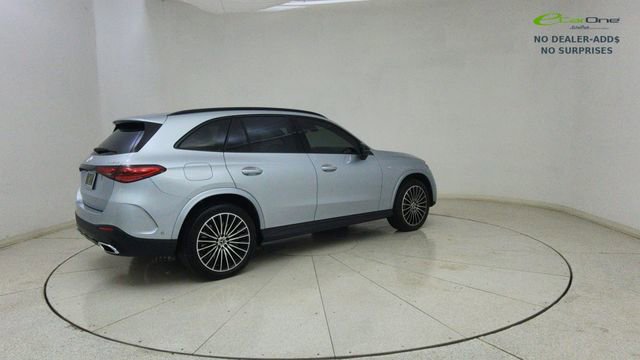 Used 2025 Mercedes-Benz GLC 350e 4MATIC w/ AMG Line image 73