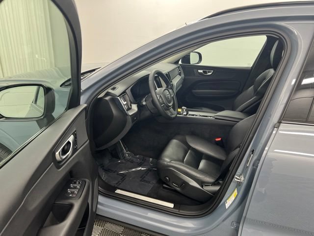 Used 2024 Volvo XC60 B5 Core w/ Climate Package AWD/4WD image 12
