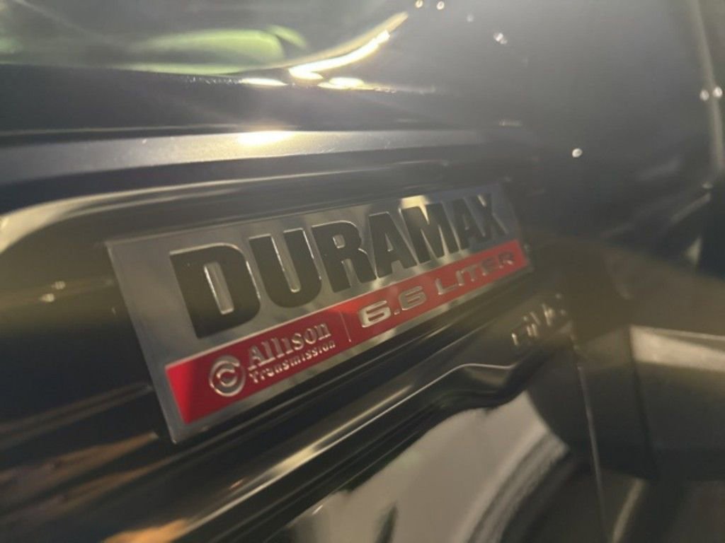 Used 2022 GMC Sierra 2500 AT4 w/ AT4 Premium Plus Package AWD/4WD image 12