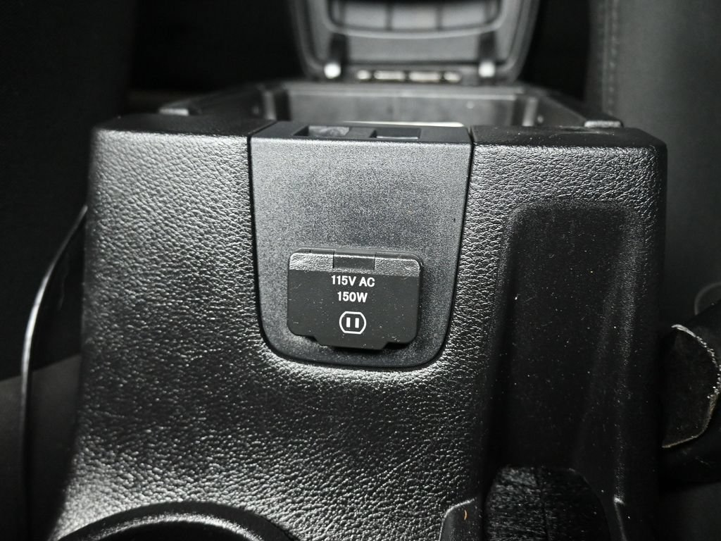 Used 2012 Jeep Wrangler Unlimited Sahara AWD/4WD image 19