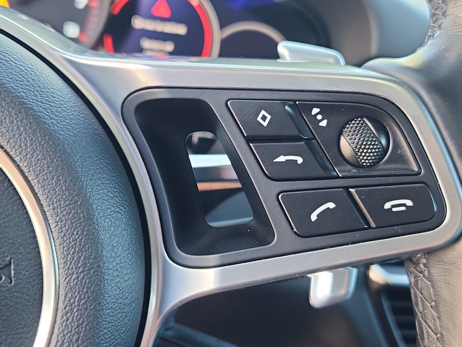 Used 2021 Porsche Cayenne Coupe AWD/4WD image 21