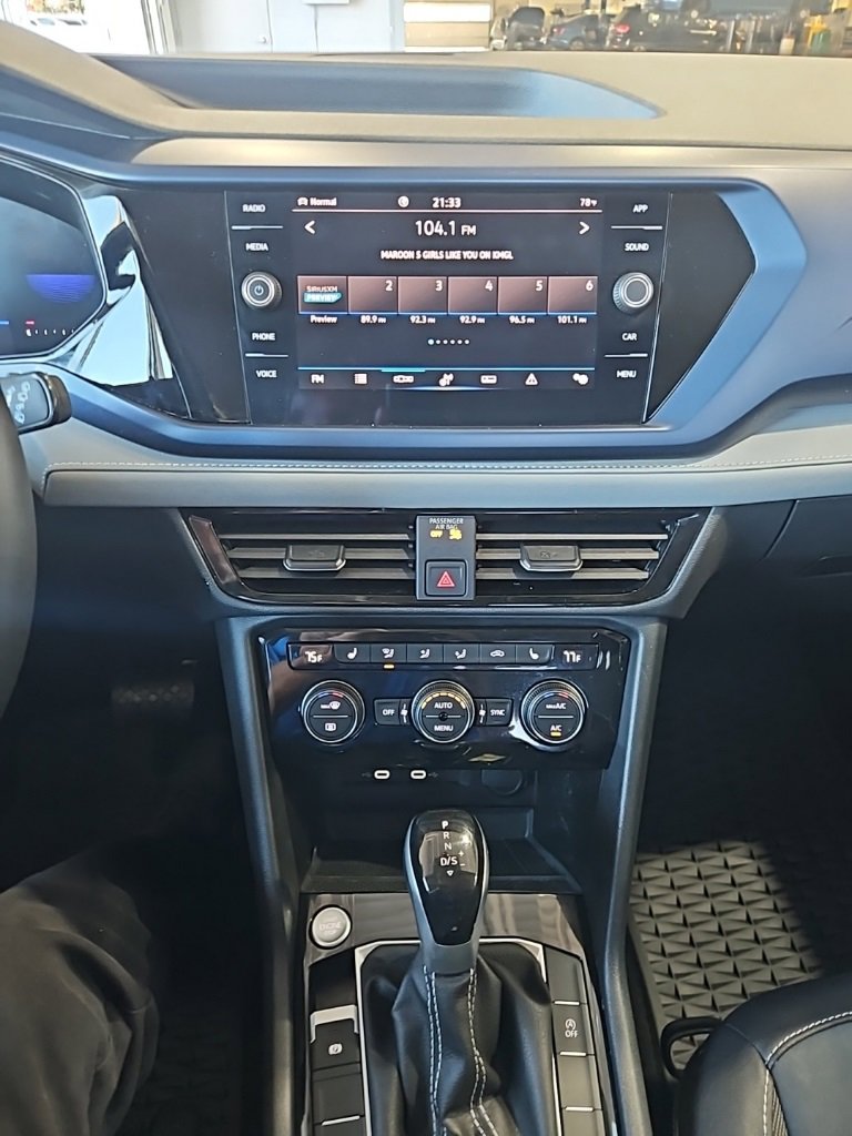 Used 2024 Volkswagen Taos SE w/ Black Wheel Plus Package image 29