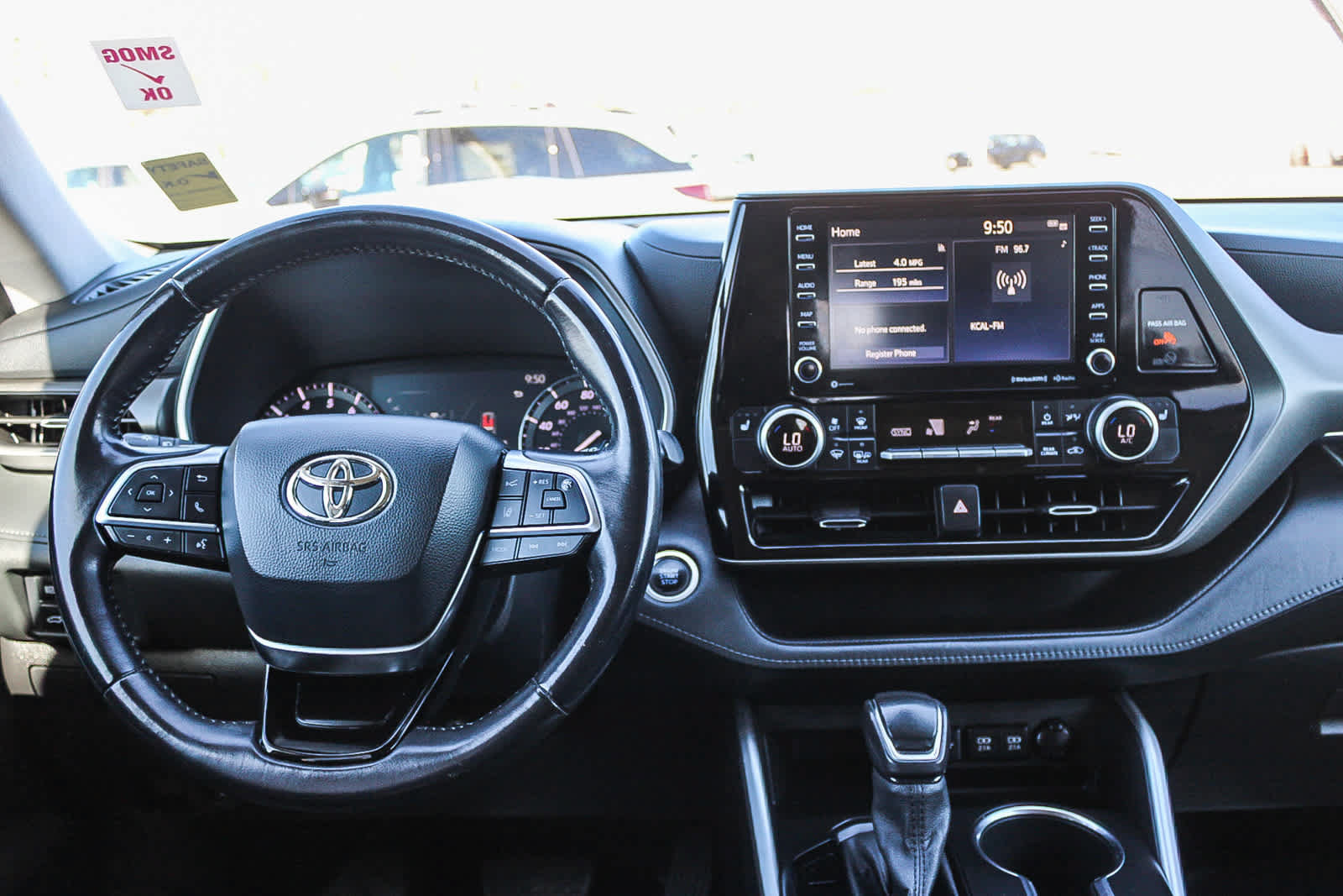 Used 2021 Toyota Highlander XLE AWD/4WD image 13