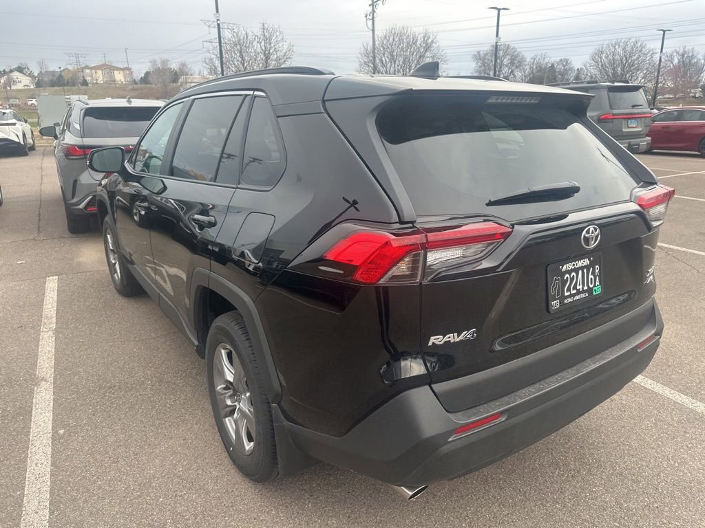 Used 2022 Toyota RAV4 XLE w/ Convenience Package AWD/4WD image 13