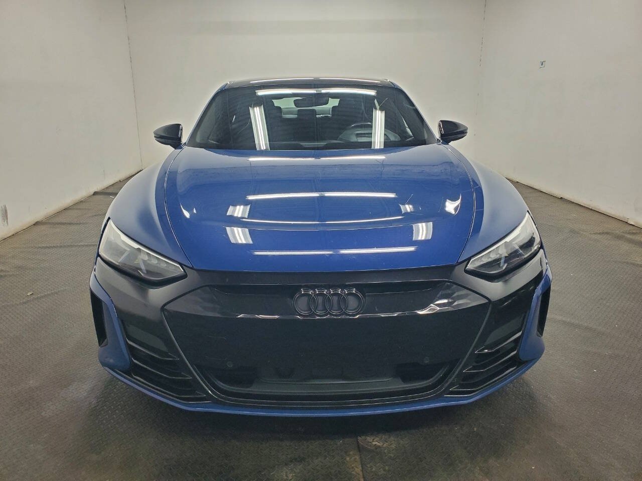 Used 2022 Audi e-tron GT Prestige AWD/4WD image 2