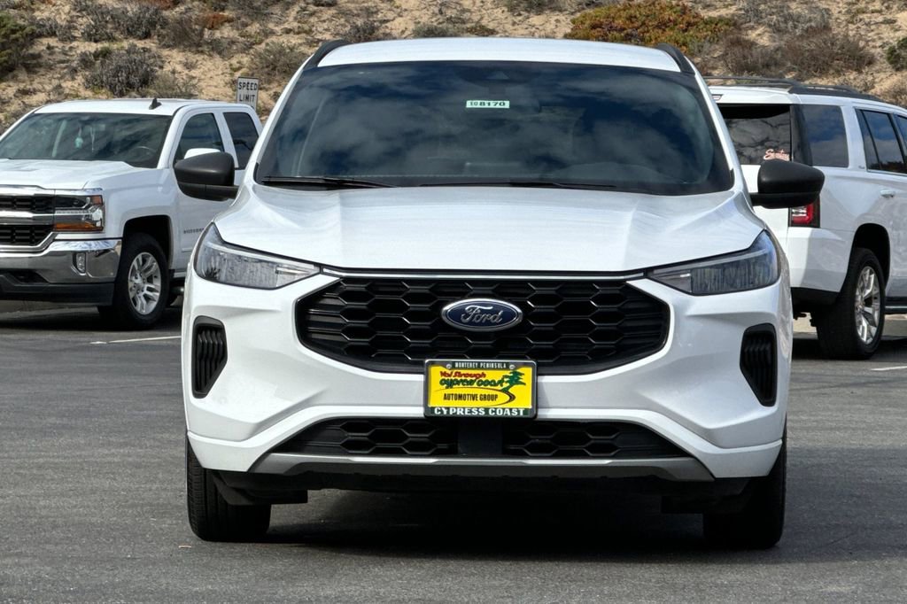 Certified 2023 Ford Escape ST-Line AWD/4WD image 9
